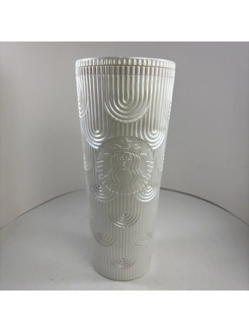 Starbucks Spring 2022 White Pearl Shell Mermaid Scales Tumbler 24 oz (no straw)